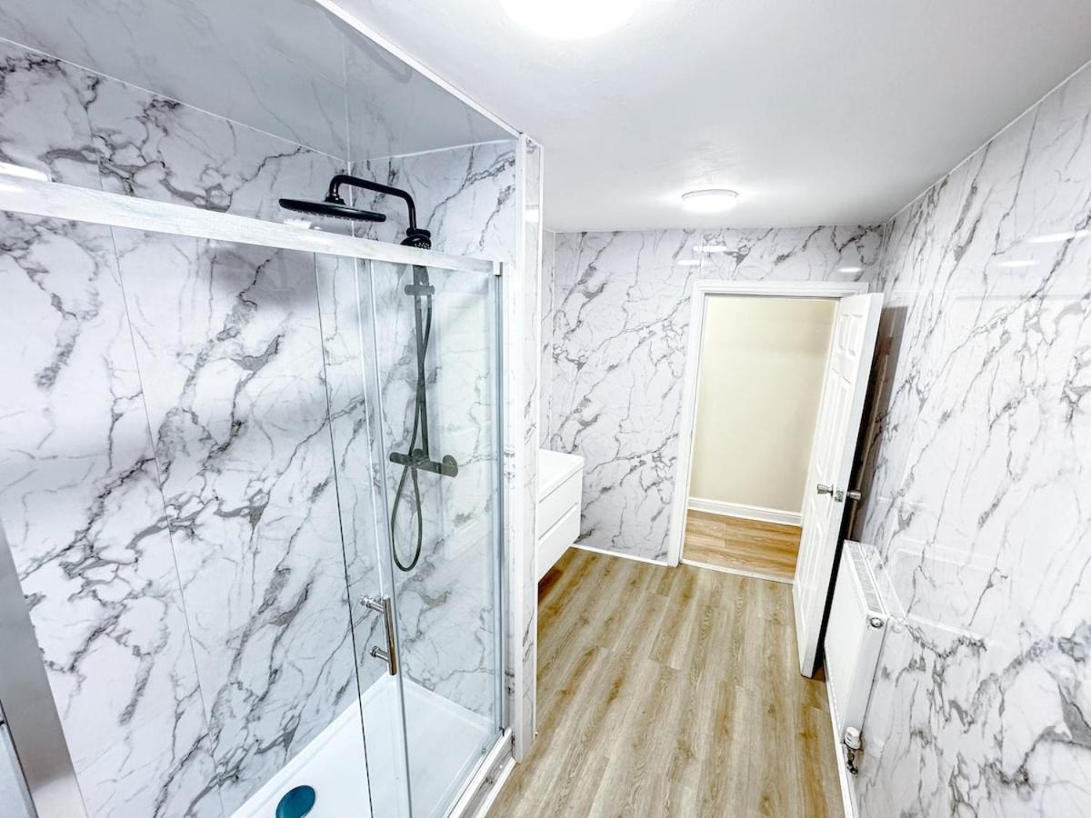 Comfortable Flat In * Nottingham